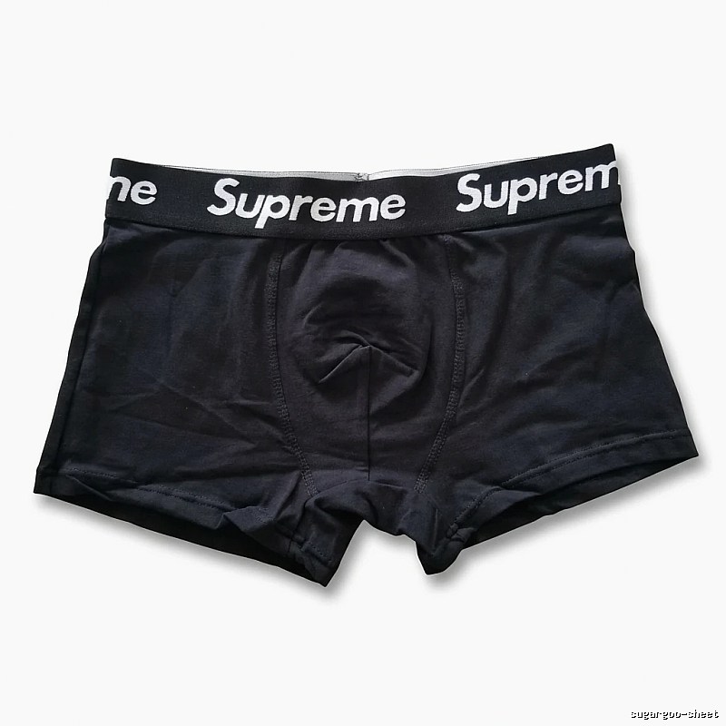 Supreme minimalist style black underwear