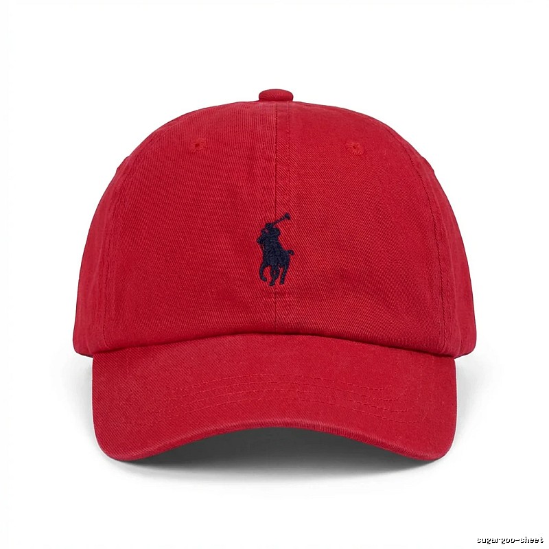 The classic and simple style red hat of Ralph Lauren